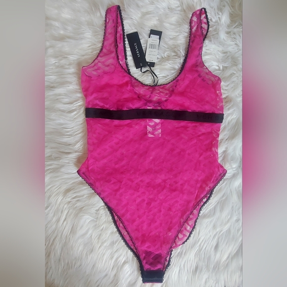 Versace Greca Signature Body - Picture 2 of 4